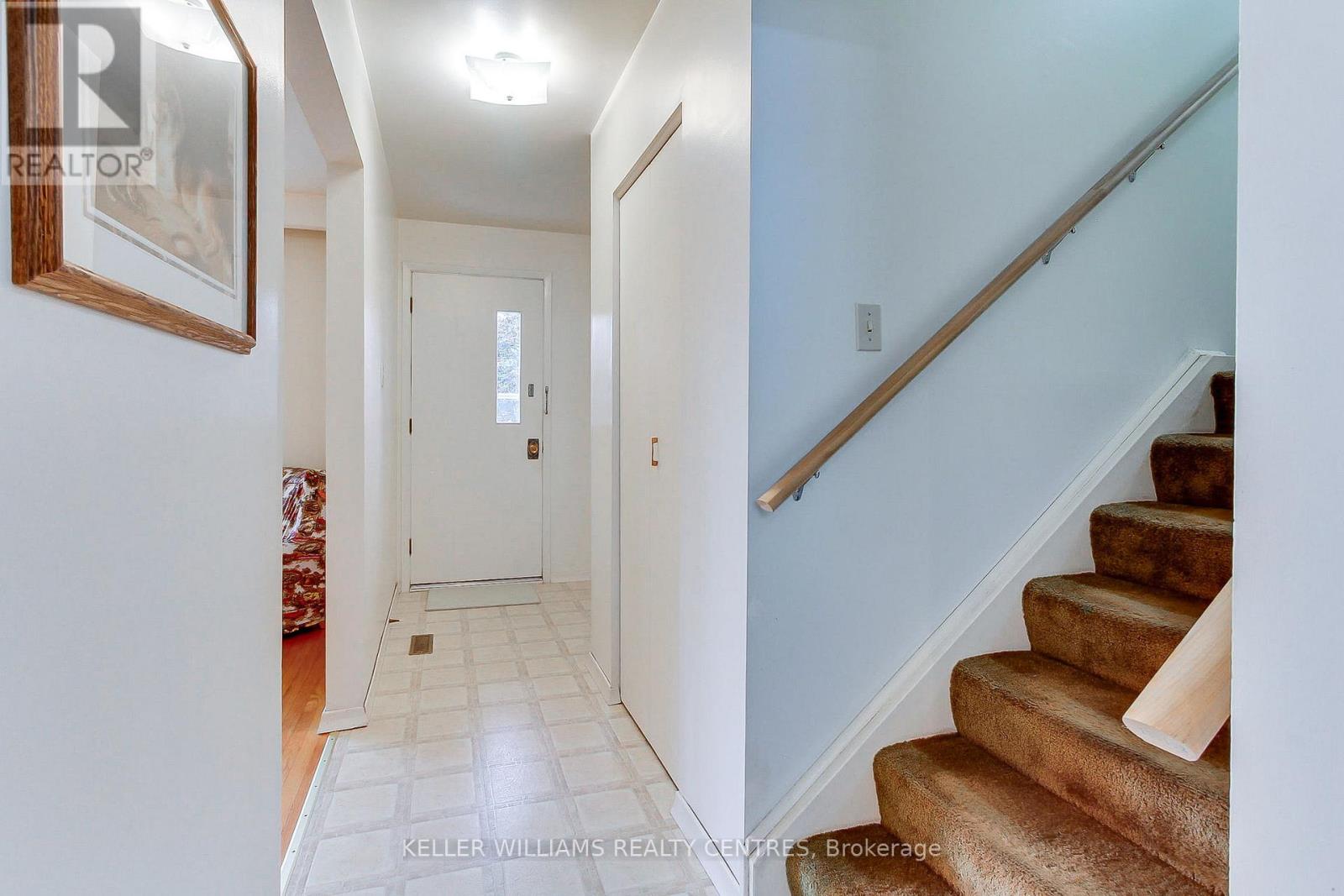 132 Peter Street, East Gwillimbury, Ontario  L9N 1K9 - Photo 9 - N12428175