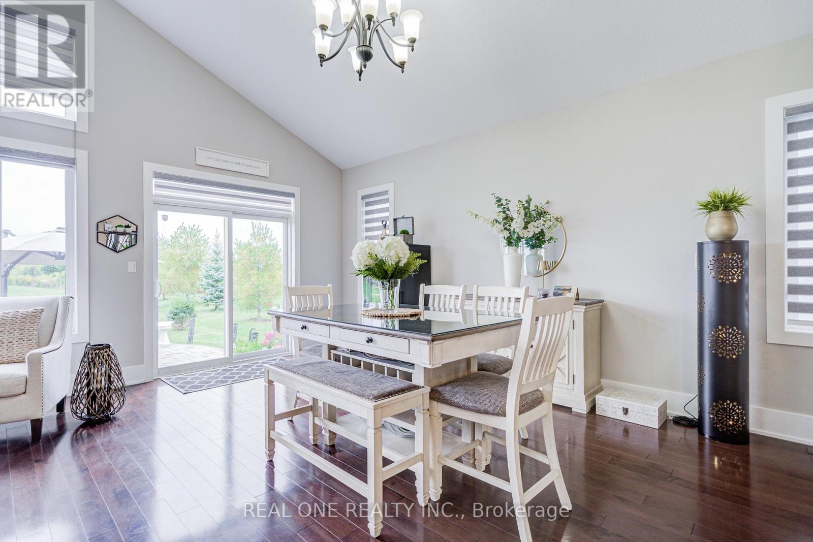 295 Sunnybrae Avenue, Innisfil, Ontario  L9S 0K9 - Photo 15 - N12428262