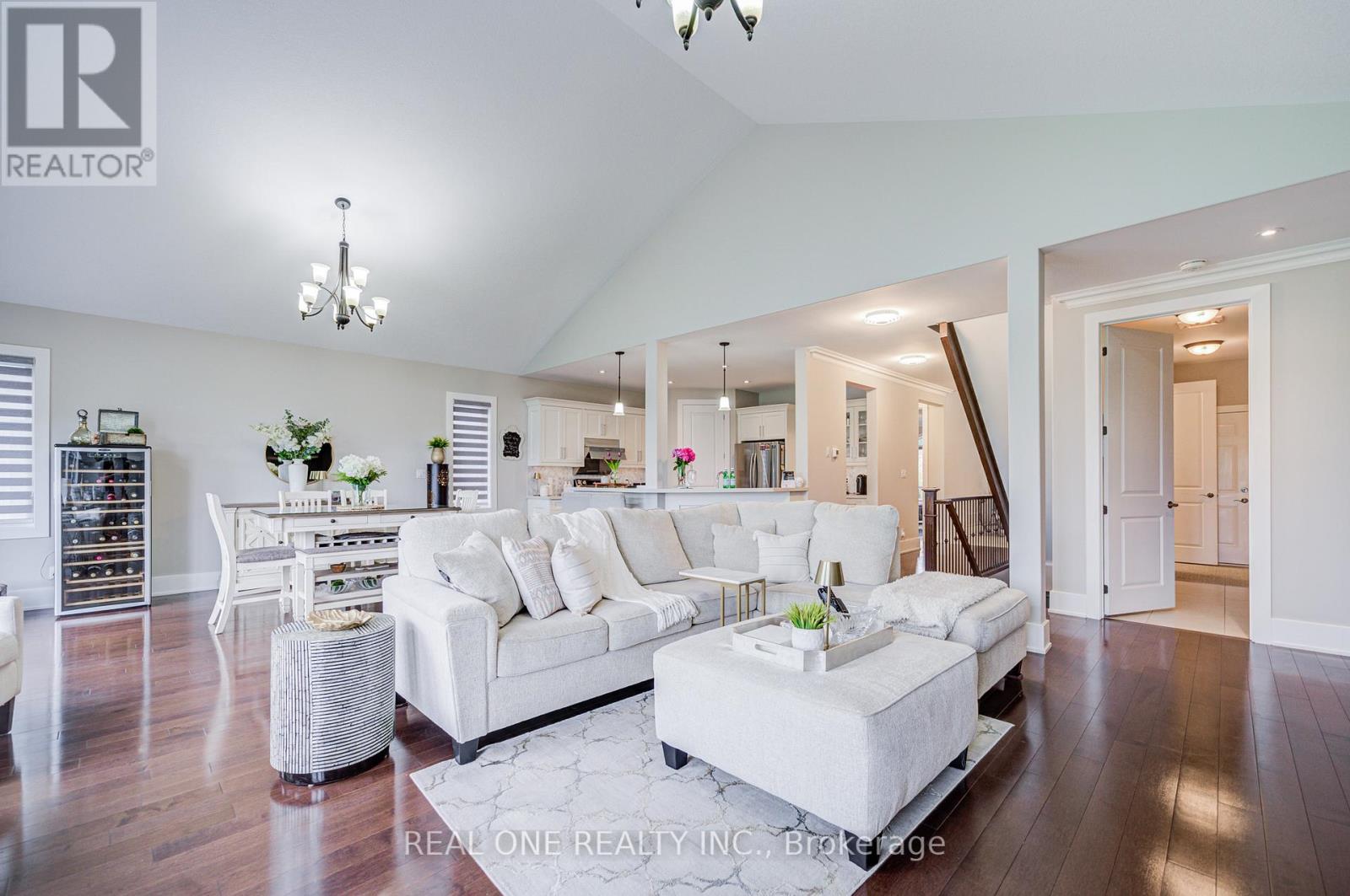 295 Sunnybrae Avenue, Innisfil, Ontario  L9S 0K9 - Photo 23 - N12428262