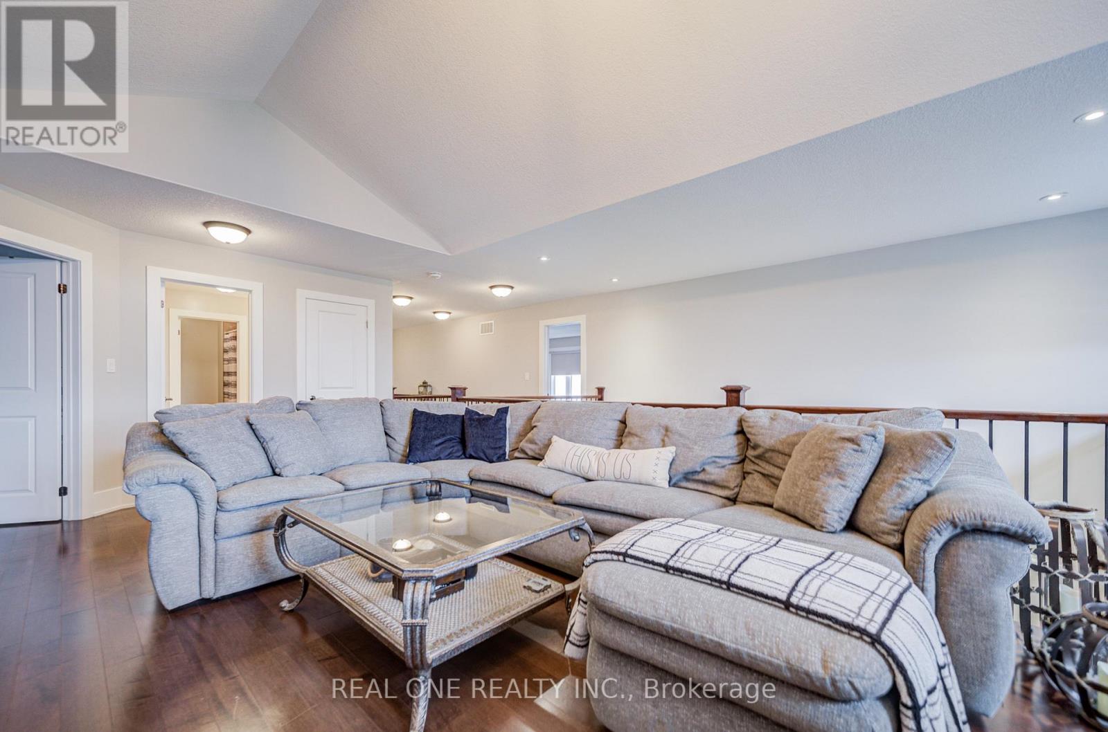 295 Sunnybrae Avenue, Innisfil, Ontario  L9S 0K9 - Photo 35 - N12428262