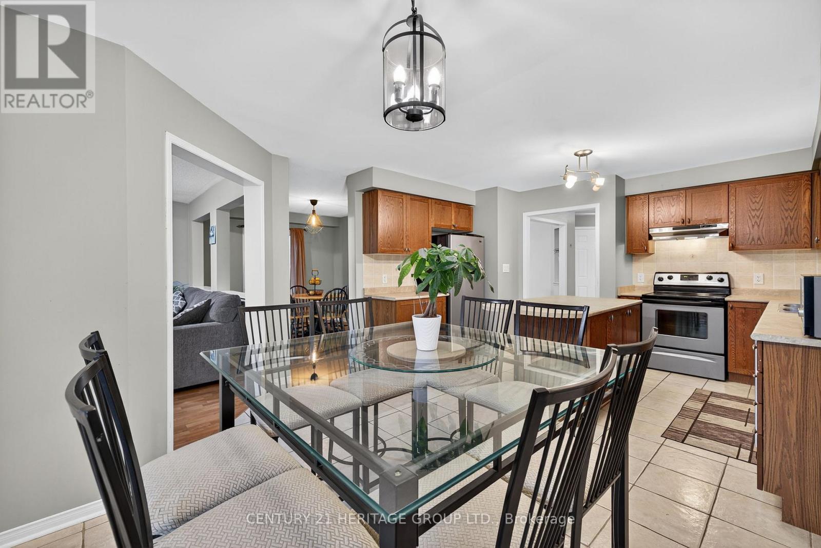 5 Booth Street, Bradford West Gwillimbury, Ontario  L3Z 0A3 - Photo 12 - N12428267
