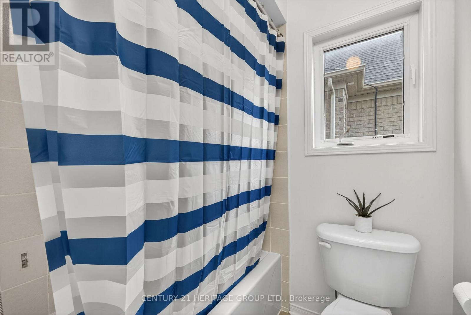 5 Booth Street, Bradford West Gwillimbury, Ontario  L3Z 0A3 - Photo 23 - N12428267