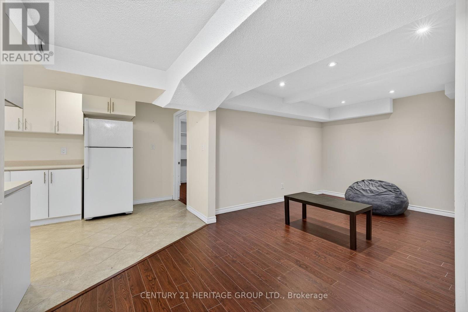 5 Booth Street, Bradford West Gwillimbury, Ontario  L3Z 0A3 - Photo 30 - N12428267