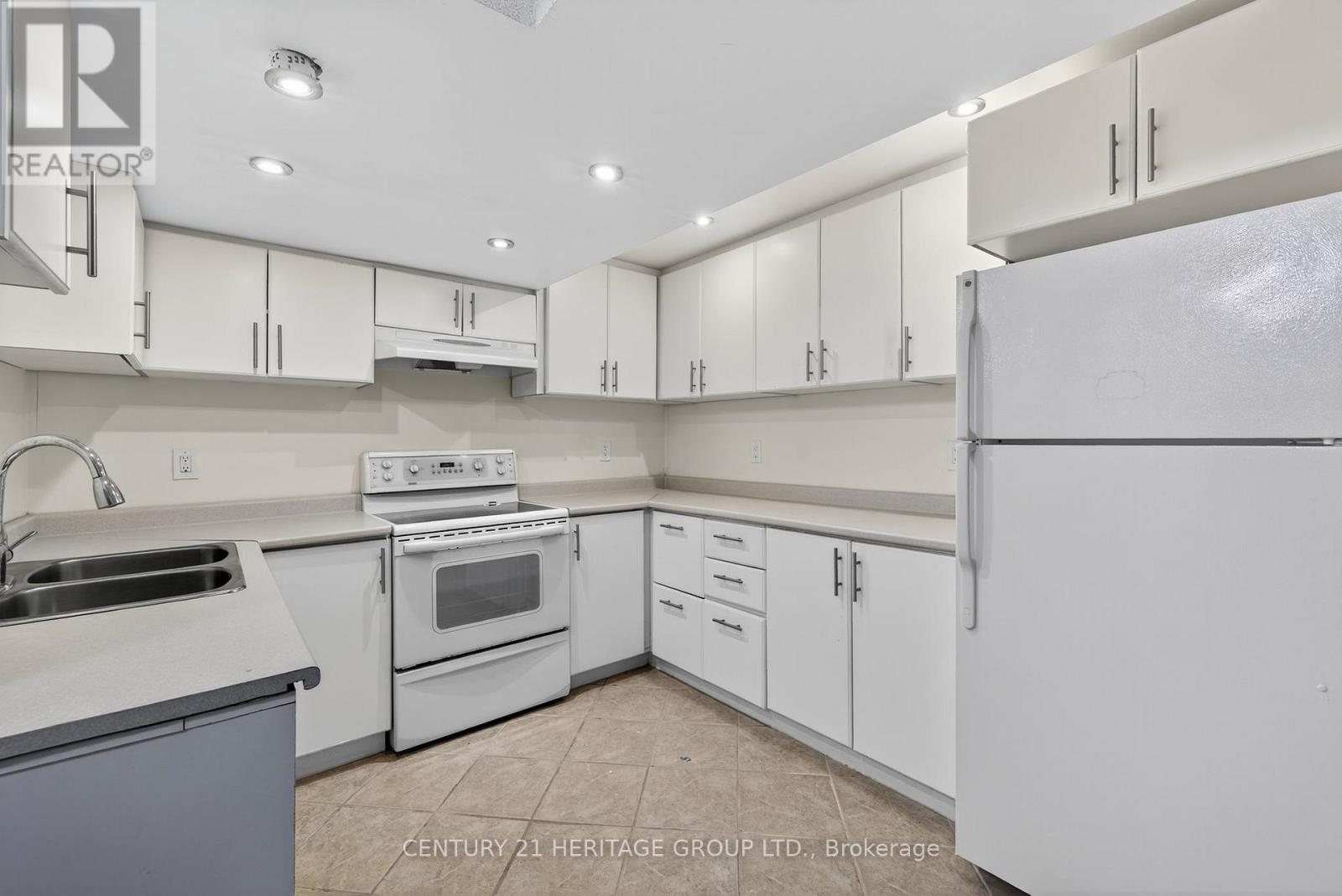 5 Booth Street, Bradford West Gwillimbury, Ontario  L3Z 0A3 - Photo 32 - N12428267