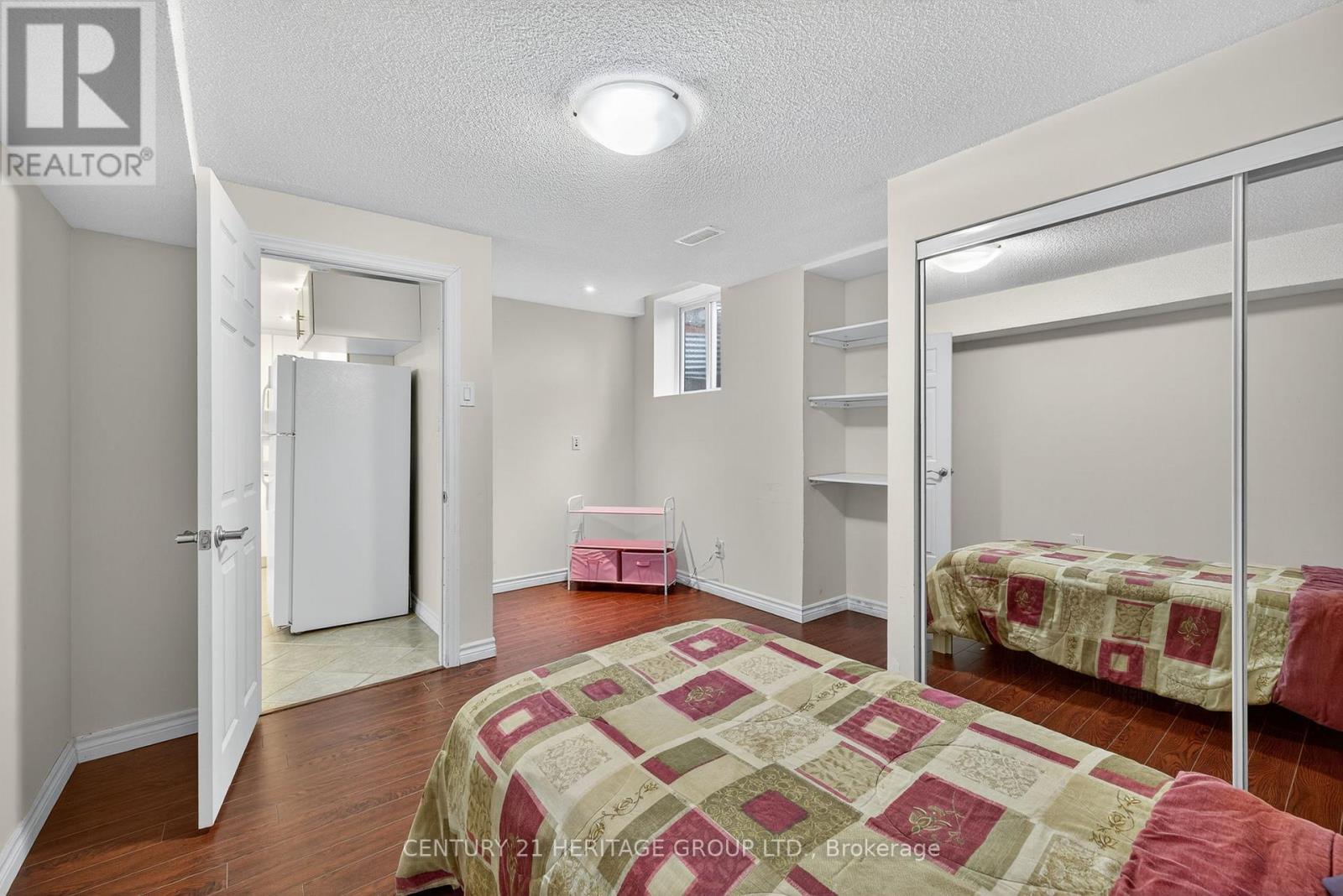 5 Booth Street, Bradford West Gwillimbury, Ontario  L3Z 0A3 - Photo 34 - N12428267