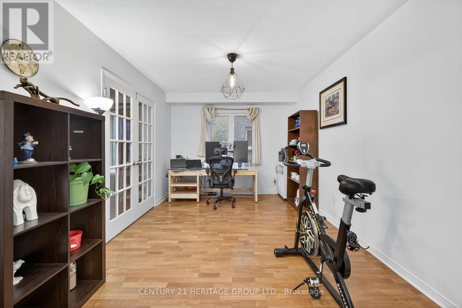 5 Booth Street, Bradford West Gwillimbury, Ontario  L3Z 0A3 - Photo 8 - N12428267