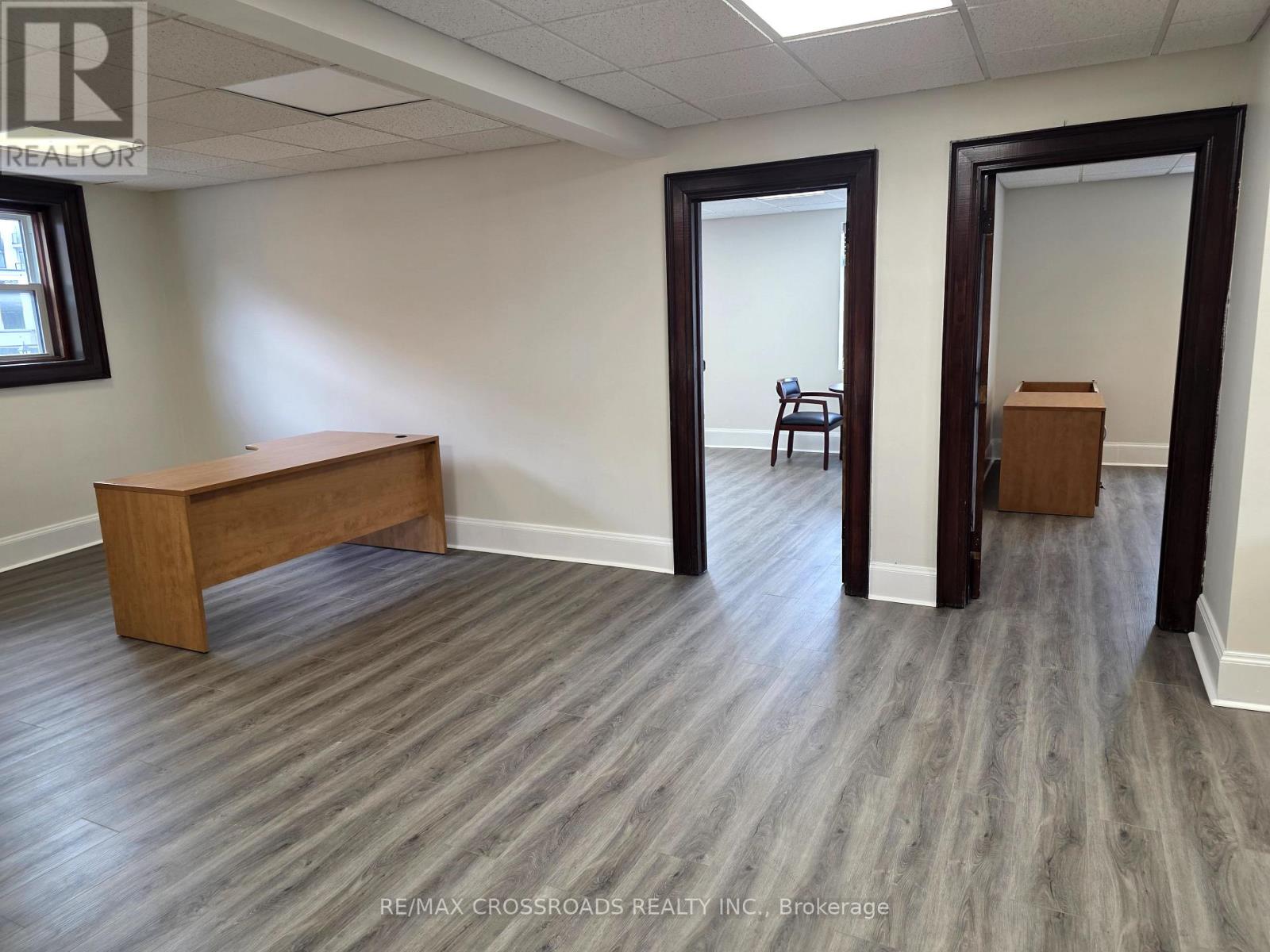 4 - 15221 Yonge Street, Aurora, Ontario  L4G 1L8 - Photo 12 - N12428299
