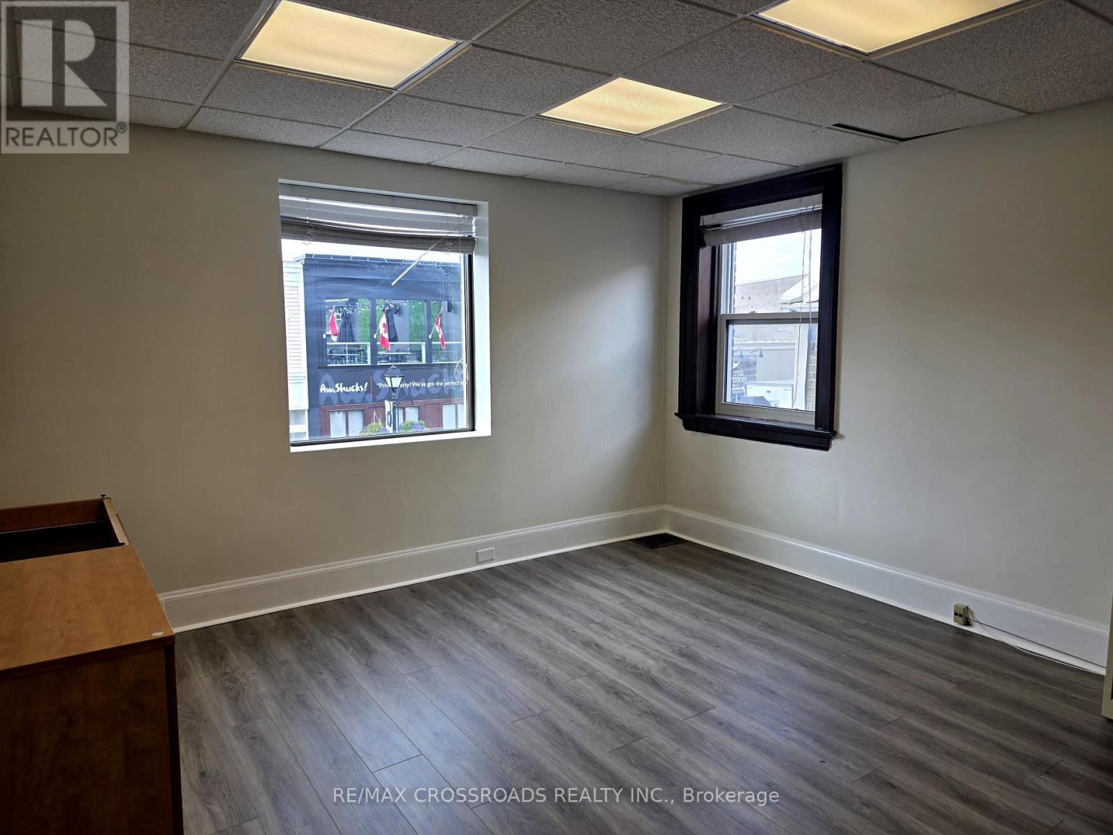 4 - 15221 Yonge Street, Aurora, Ontario  L4G 1L8 - Photo 13 - N12428299