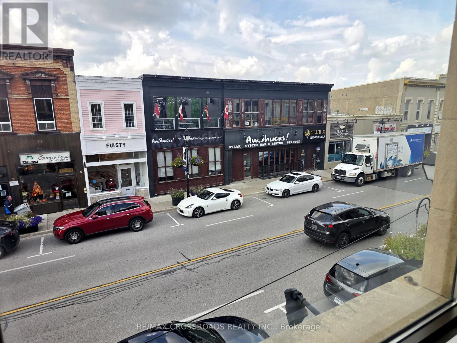 4 - 15221 Yonge Street, Aurora, Ontario  L4G 1L8 - Photo 14 - N12428299