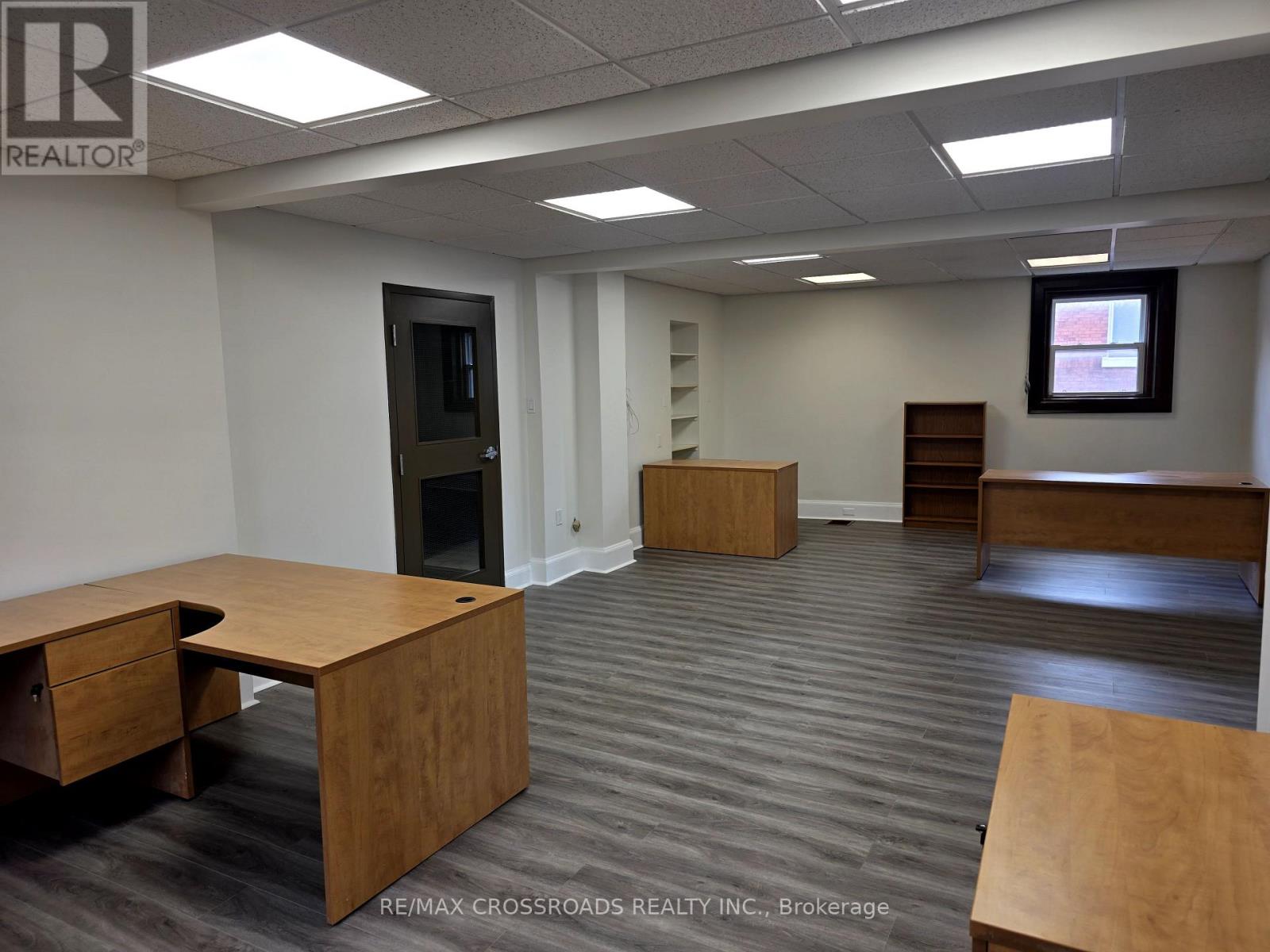 4 - 15221 Yonge Street, Aurora, Ontario  L4G 1L8 - Photo 8 - N12428299