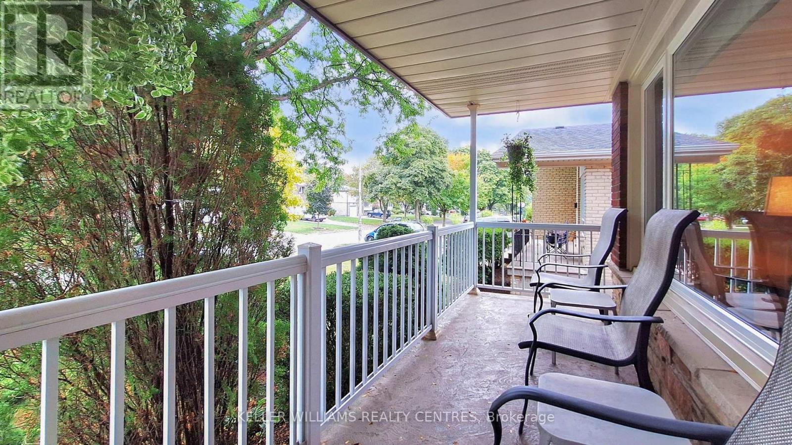 22 Coral Harbour Crescent, Markham, Ontario  L3T 2Z7 - Photo 4 - N12428319