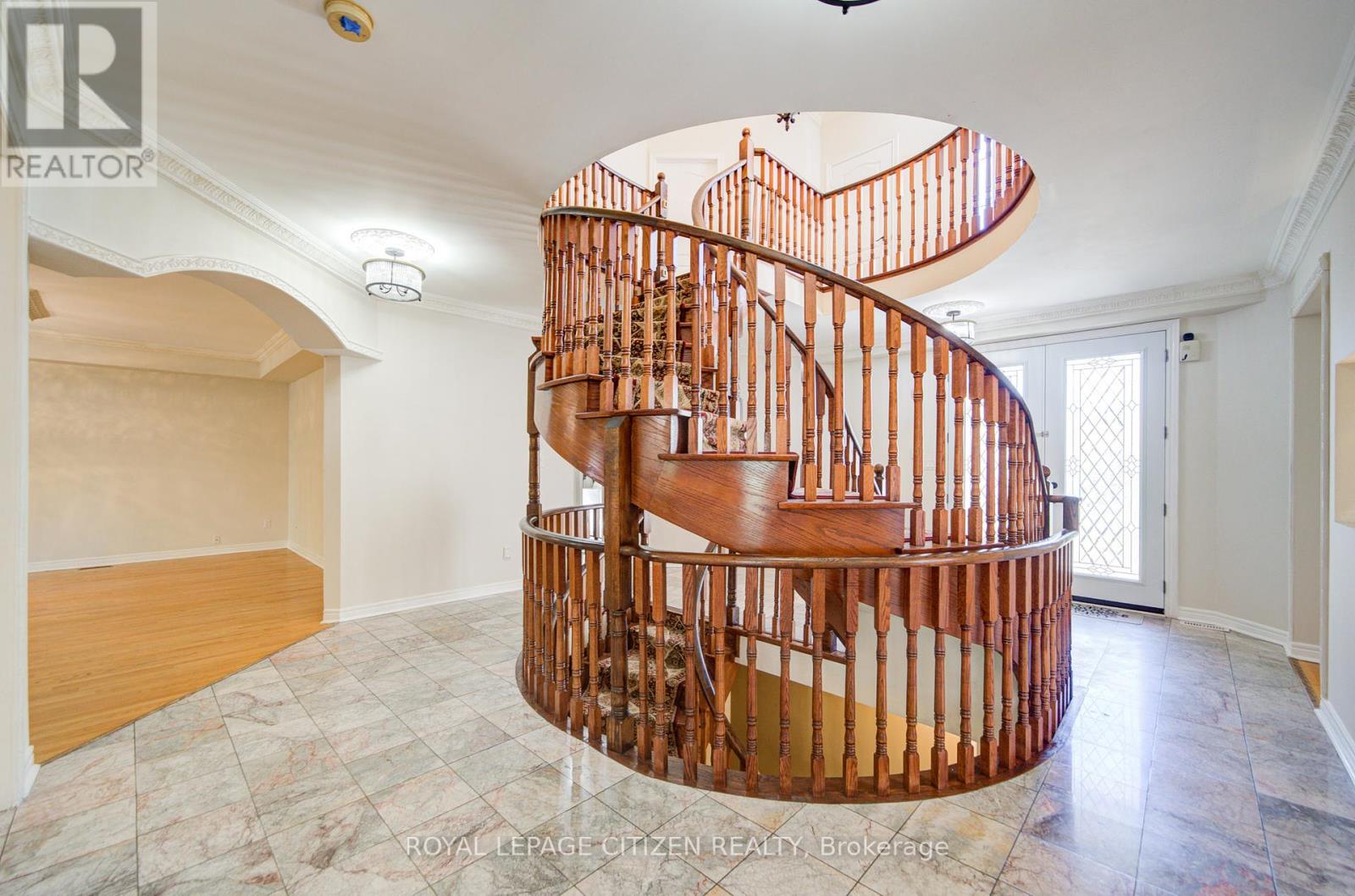 180 Kimber Crescent, Vaughan, Ontario  L4L 9K3 - Photo 3 - N12427788