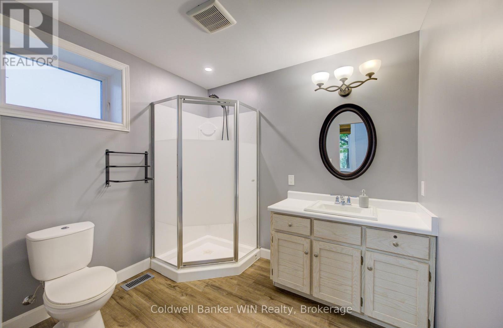 441 Waterloo Street, Wellington North, Ontario  N0G 2L3 - Photo 11 - X12425427