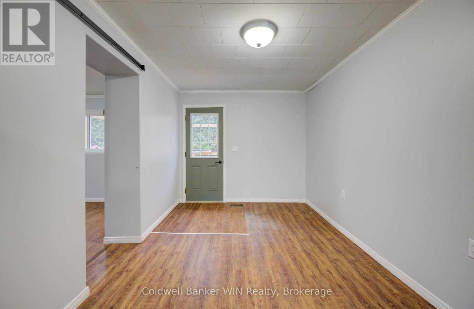 441 Waterloo Street, Wellington North, Ontario  N0G 2L3 - Photo 14 - X12425427