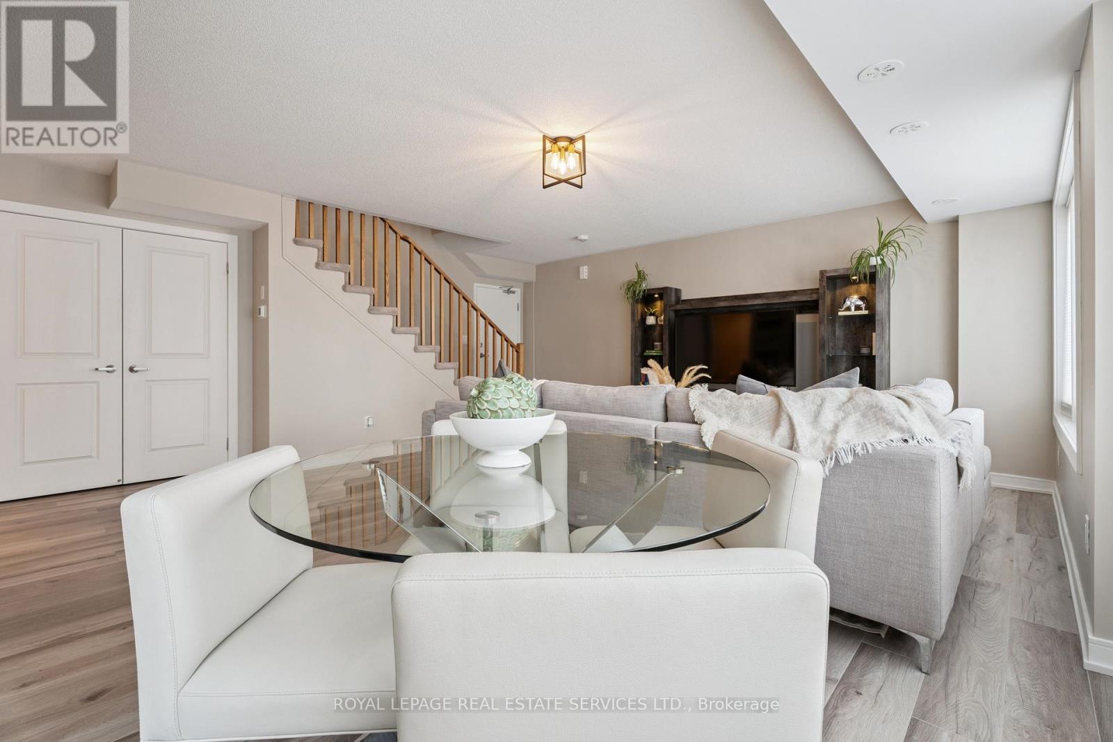 115 Appletree Lane, Barrie, Ontario  L9J 0P1 - Photo 5 - S12428157