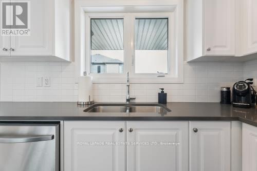 115 Appletree Lane, Barrie, Ontario  L9J 0P1 - Photo 7 - S12428157
