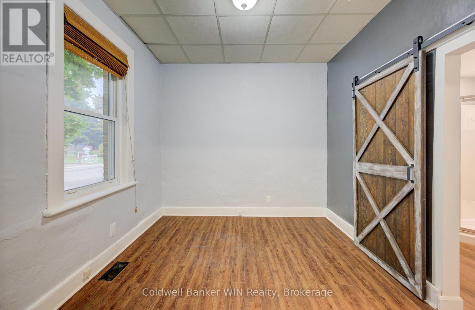 441 Waterloo Street, Wellington North, Ontario  N0G 2L3 - Photo 8 - X12425427