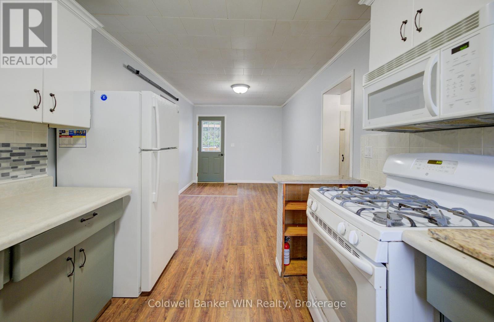 441 Waterloo Street, Wellington North, Ontario  N0G 2L3 - Photo 19 - X12425427