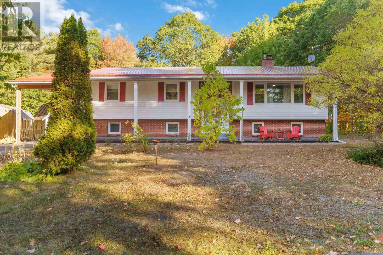 389 Hall Road, South Greenwood, Nova Scotia  B0P 1R0 - Photo 2 - 202524421