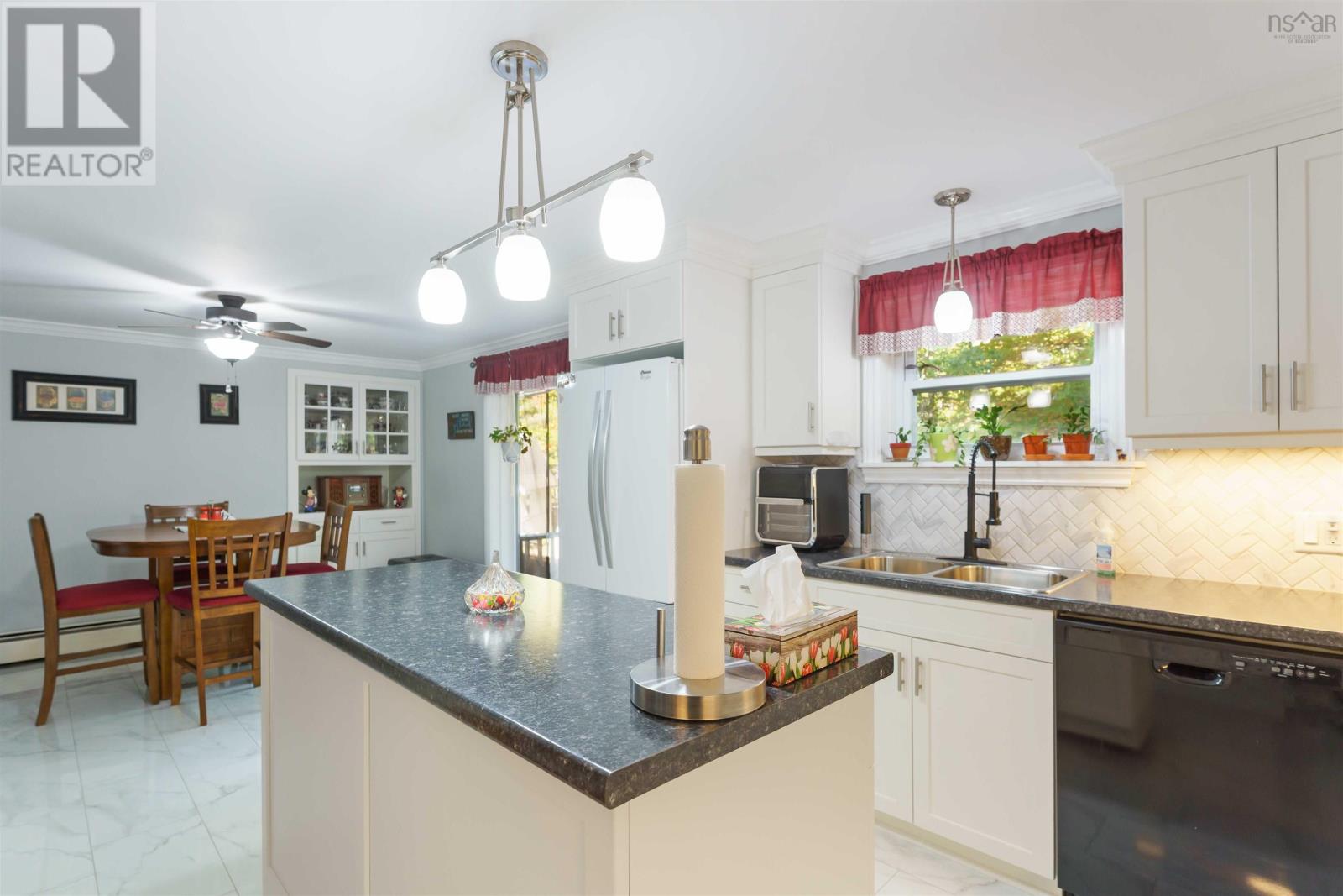 389 Hall Road, South Greenwood, Nova Scotia  B0P 1R0 - Photo 6 - 202524421