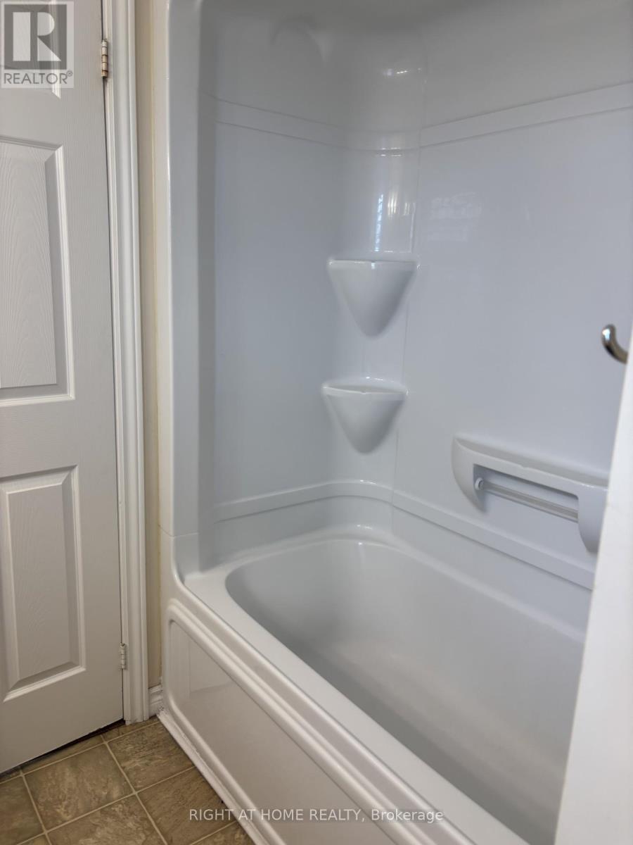 311 - 1479 Maple Avenue, Milton, Ontario  L9T 0B5 - Photo 15 - W12428169