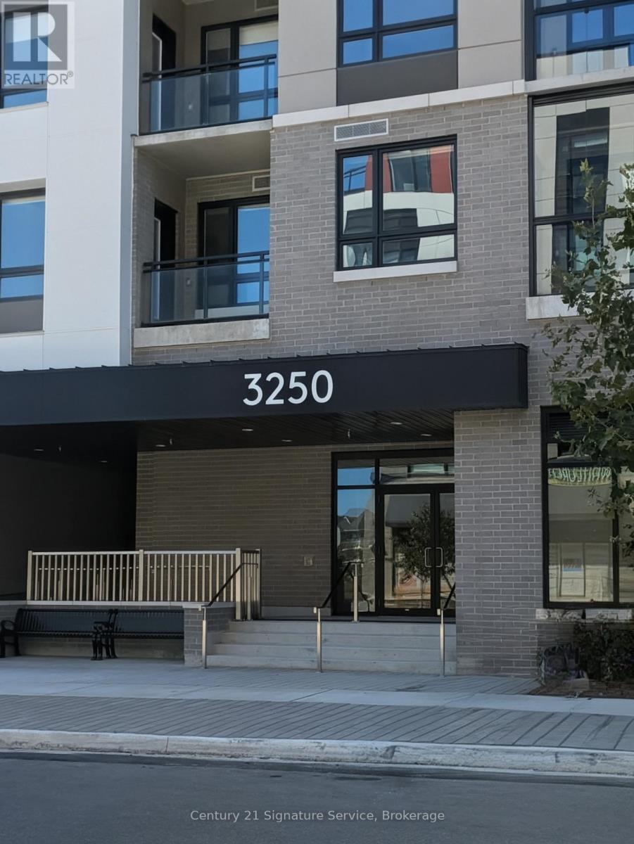 205 - 3250 Carding Mill Trail, Oakville, Ontario  L6M 1L3 - Photo 2 - W12428188