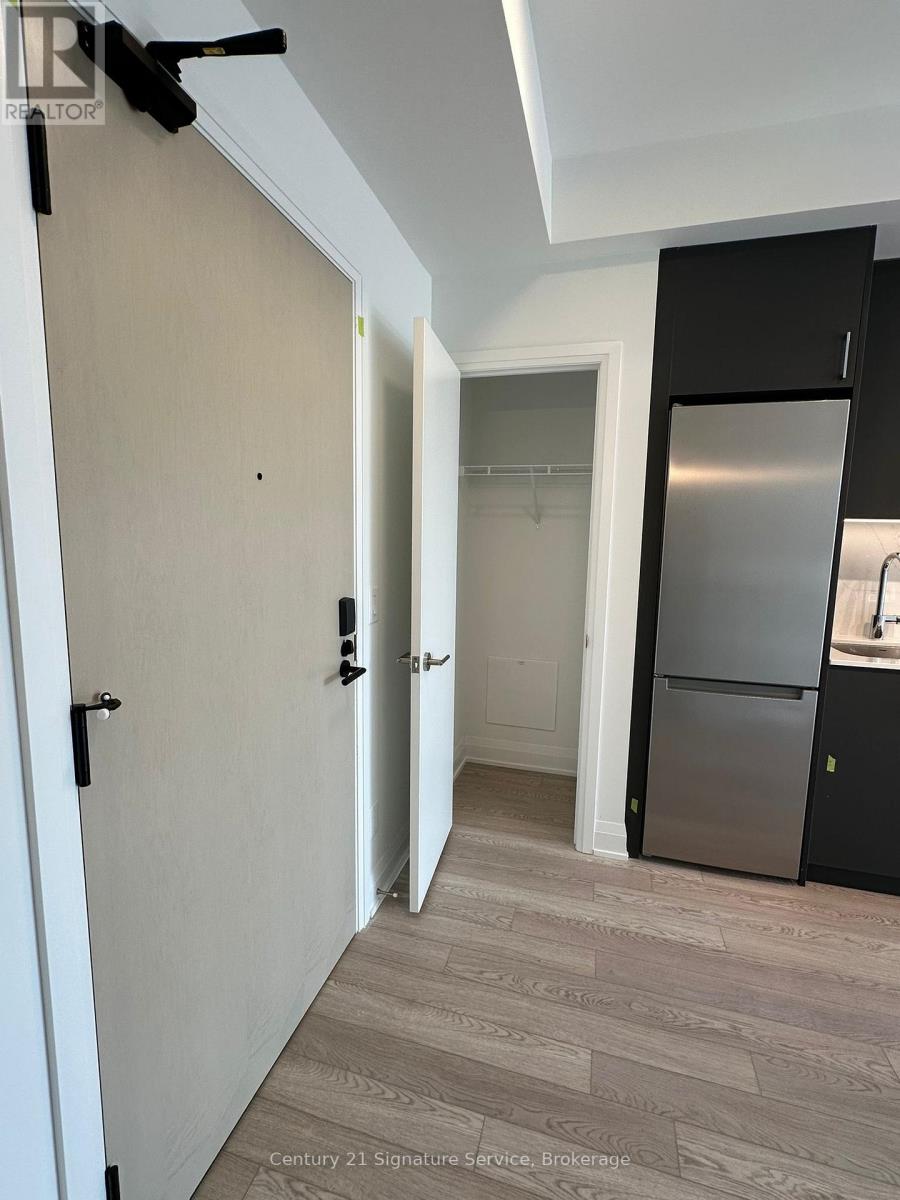 205 - 3250 Carding Mill Trail, Oakville, Ontario  L6M 1L3 - Photo 7 - W12428188