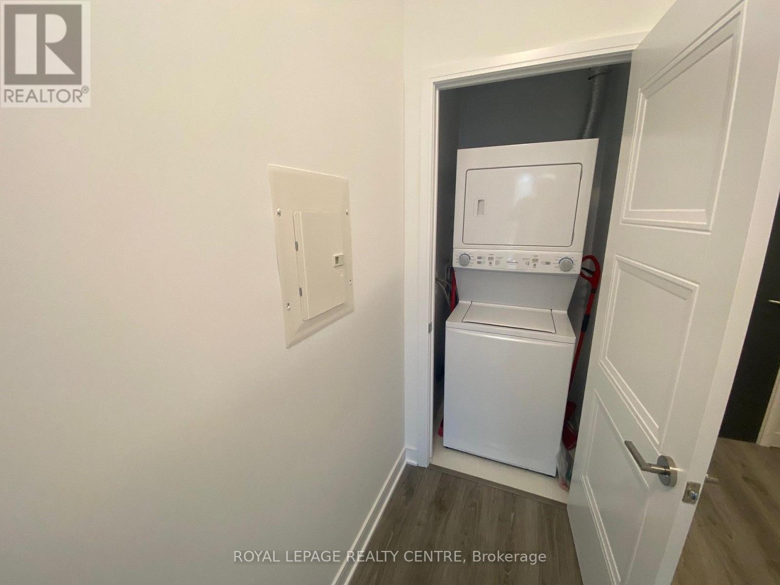 709 - 25 Neighbourhood Lane, Toronto, Ontario  M9Y 0C4 - Photo 5 - W12428194