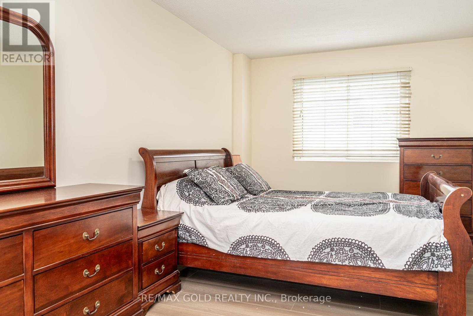 12 Lorraine Crescent, Brampton, Ontario  L6S 2R7 - Photo 23 - W12428209