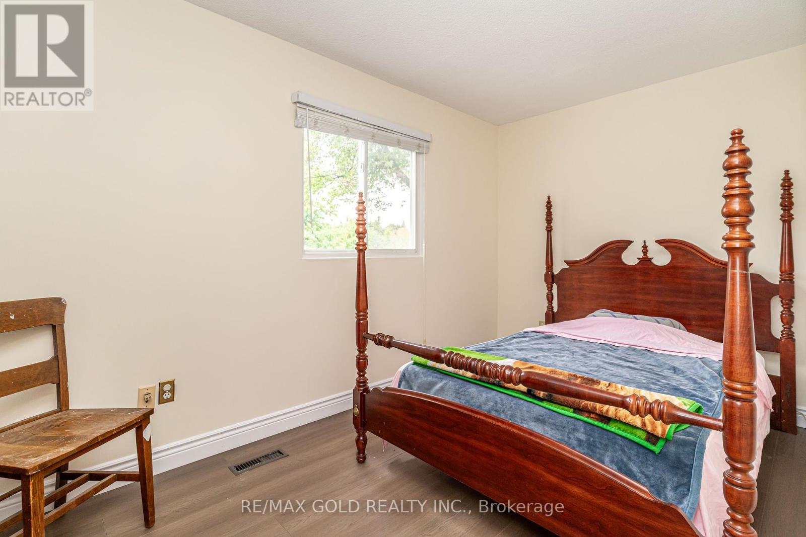 12 Lorraine Crescent, Brampton, Ontario  L6S 2R7 - Photo 27 - W12428209