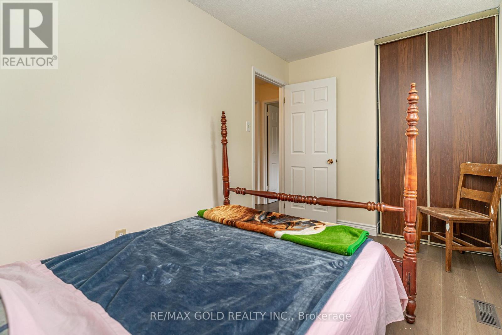 12 Lorraine Crescent, Brampton, Ontario  L6S 2R7 - Photo 28 - W12428209