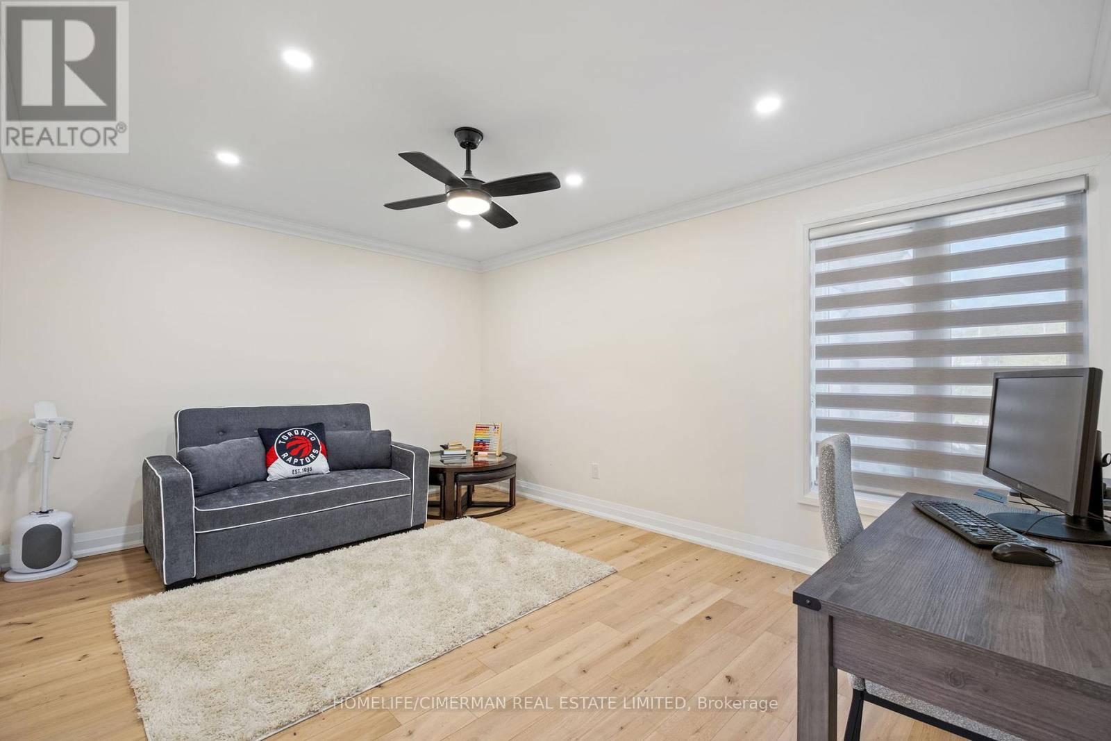 39 Stanwell Drive, Brampton, Ontario  L6Z 3Y8 - Photo 8 - W12428212