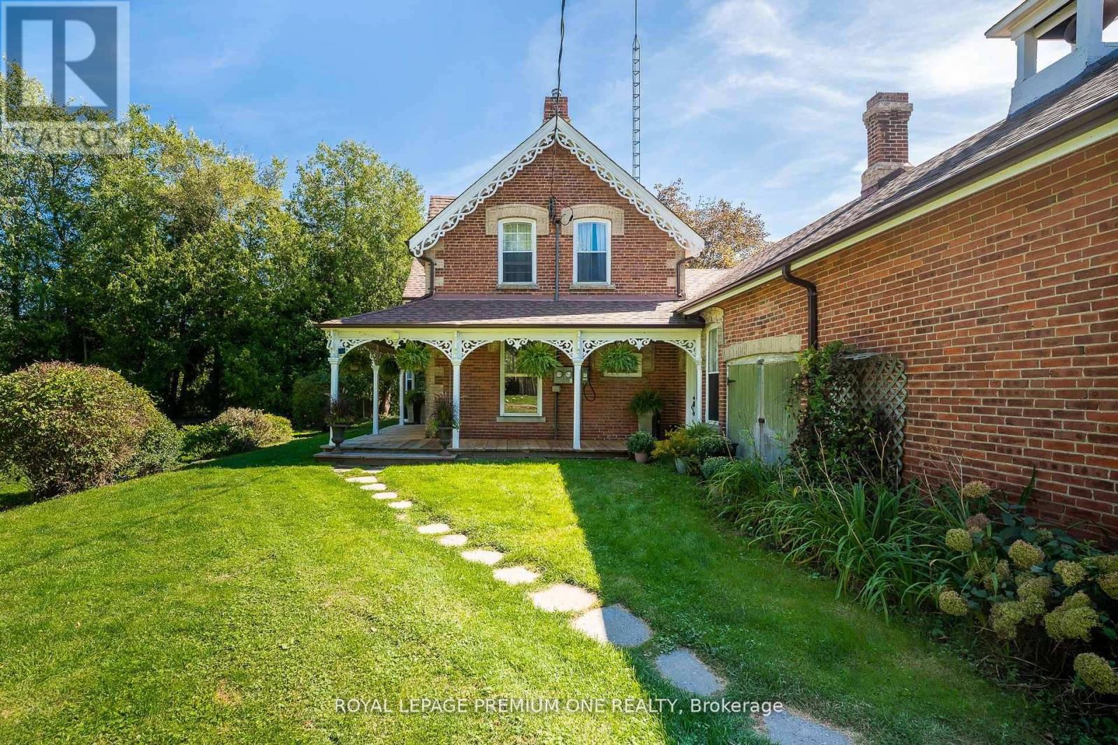 14650 Heart Lake Road, Caledon, Ontario  L7C 2J7 - Photo 3 - W12428214