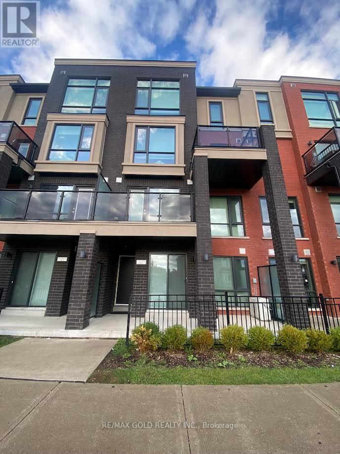 9 - 165 VETERANS DRIVE, Brampton, Ontario