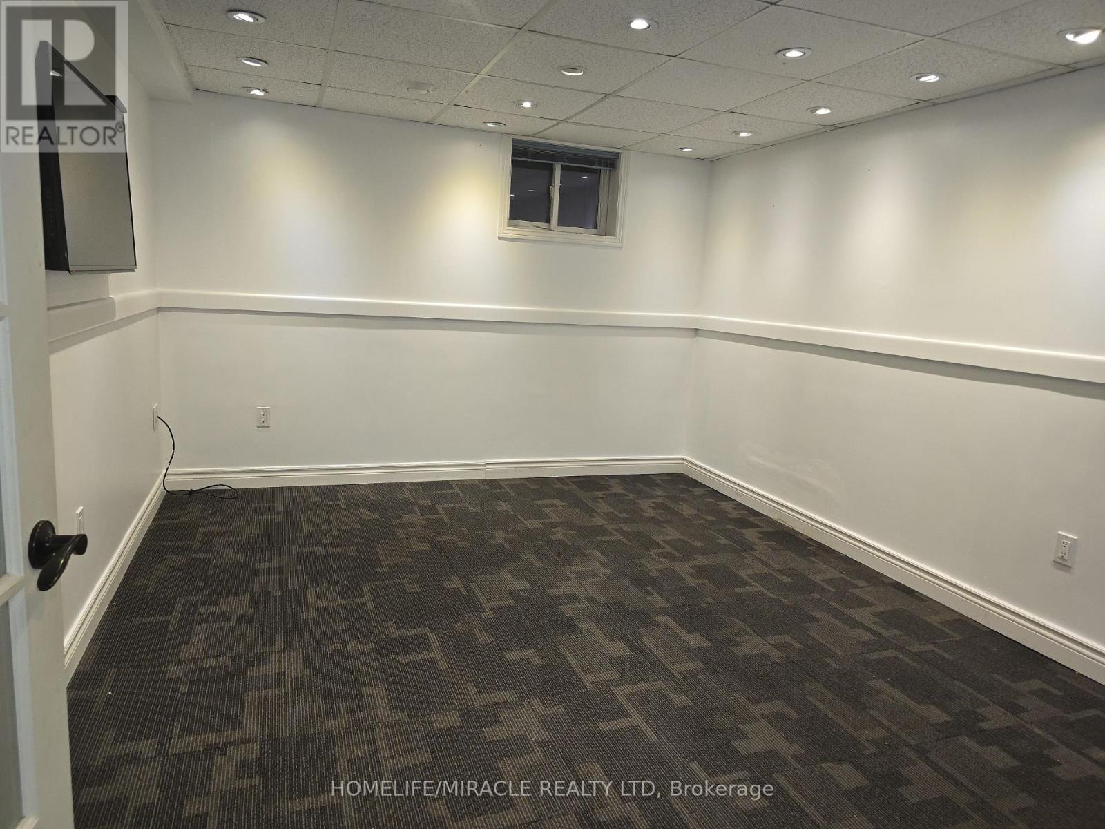4632 Dunedin Crescent, Mississauga, Ontario  L5R 1M2 - Photo 2 - W12428265