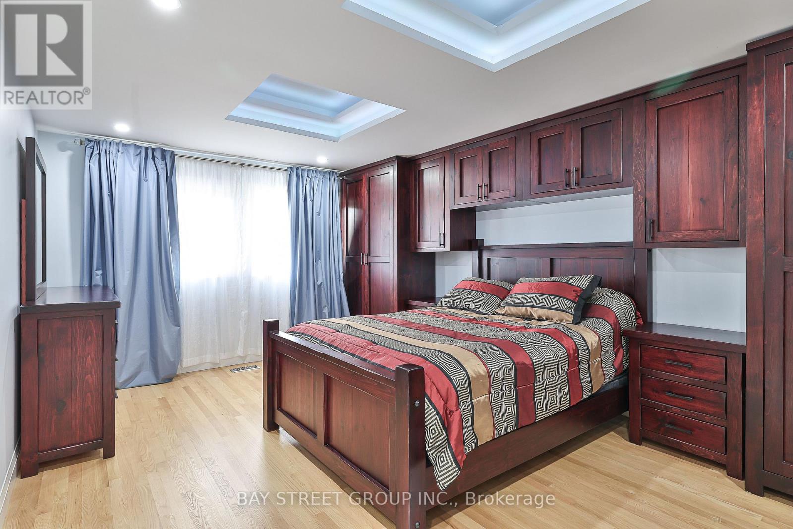 4277 Torino Crescent, Mississauga, Ontario  L4W 3T4 - Photo 19 - W12428268