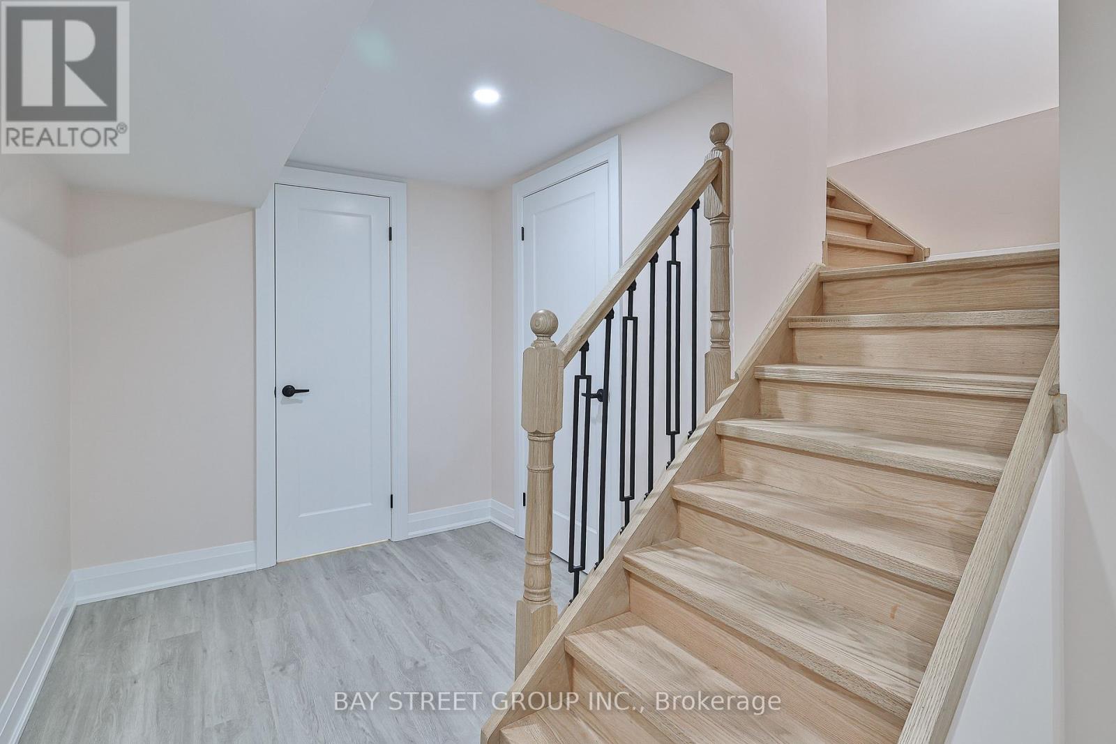 4277 Torino Crescent, Mississauga, Ontario  L4W 3T4 - Photo 30 - W12428268