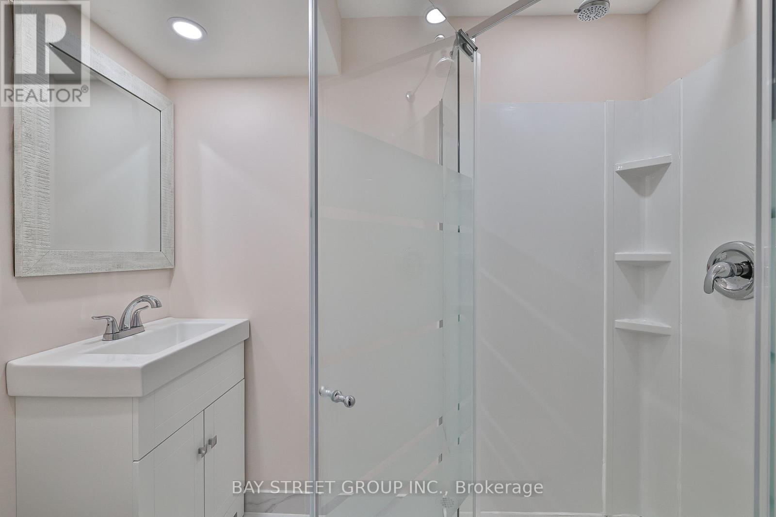 4277 Torino Crescent, Mississauga, Ontario  L4W 3T4 - Photo 31 - W12428268