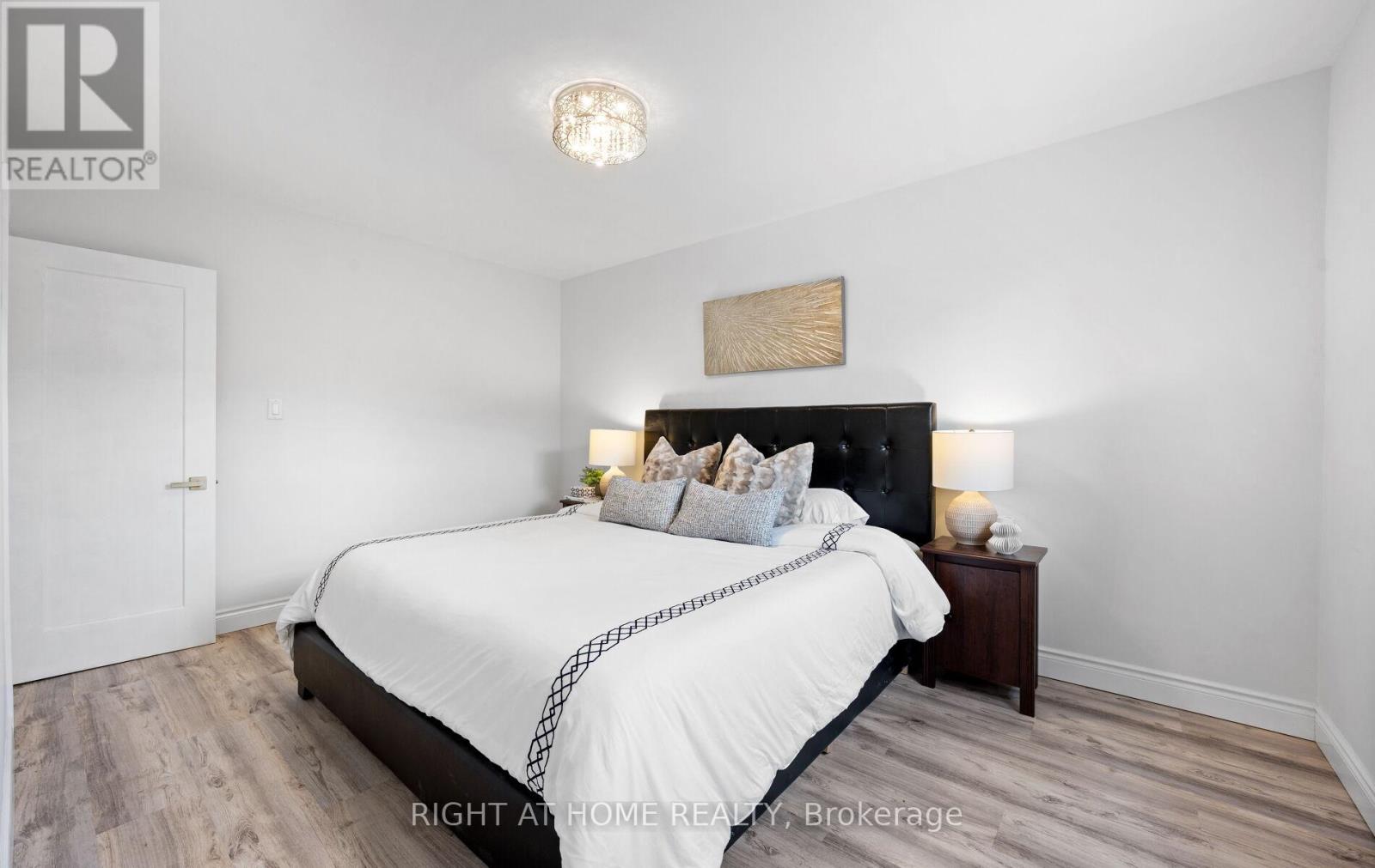 10 Lady York Avenue, Toronto, Ontario  M6B 2A9 - Photo 22 - W12428271