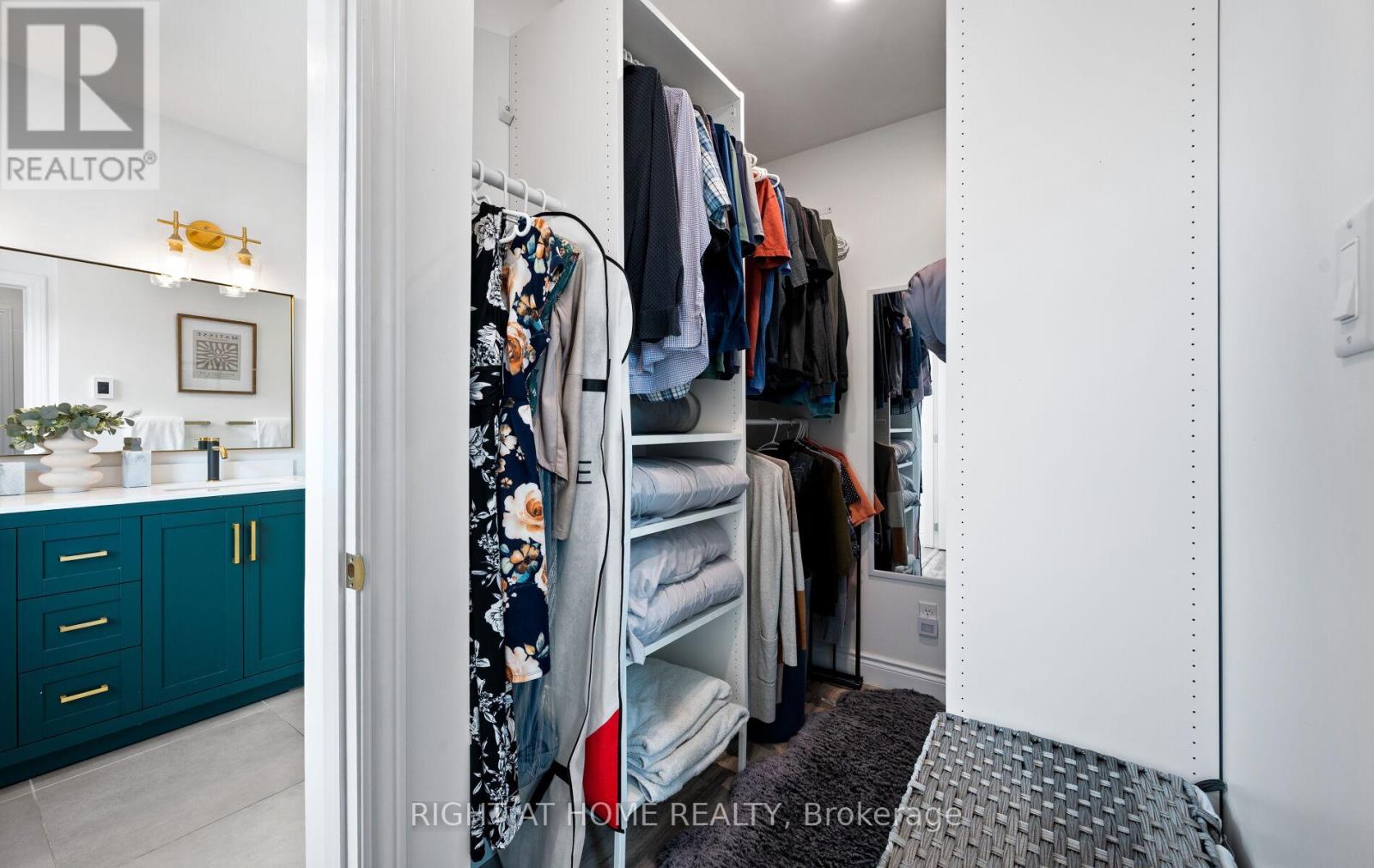 10 Lady York Avenue, Toronto, Ontario  M6B 2A9 - Photo 23 - W12428271