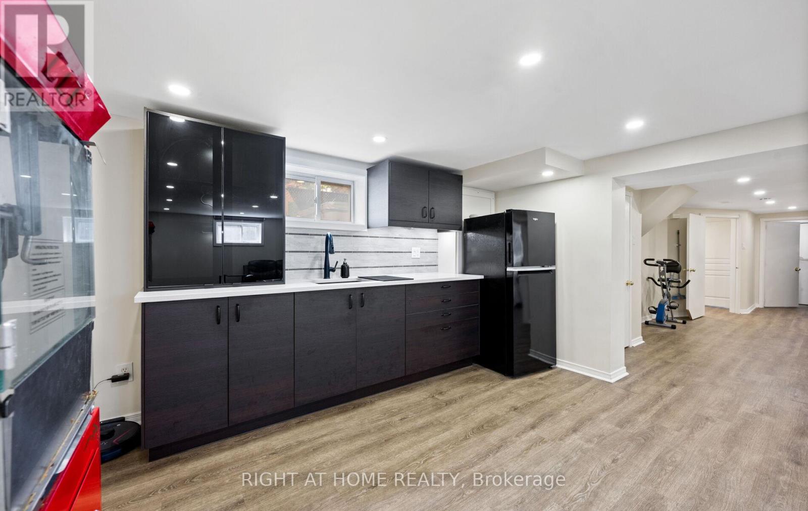 10 Lady York Avenue, Toronto, Ontario  M6B 2A9 - Photo 38 - W12428271