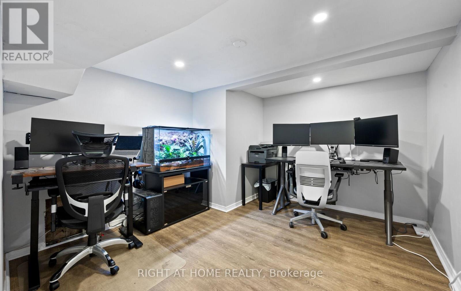 10 Lady York Avenue, Toronto, Ontario  M6B 2A9 - Photo 41 - W12428271