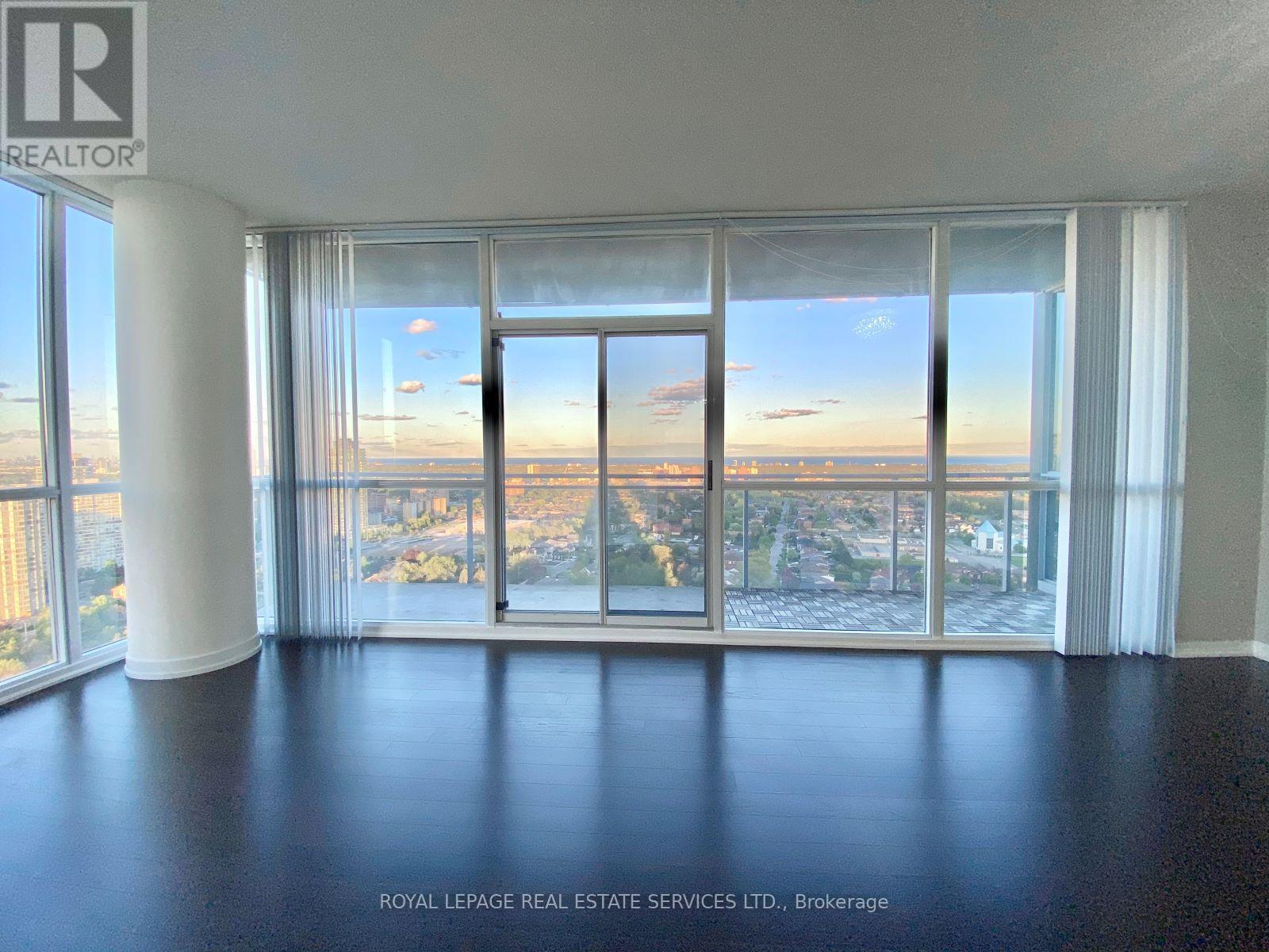 2706 - 223 Webb Drive, Mississauga, Ontario  L5B 0E8 - Photo 7 - W12428278