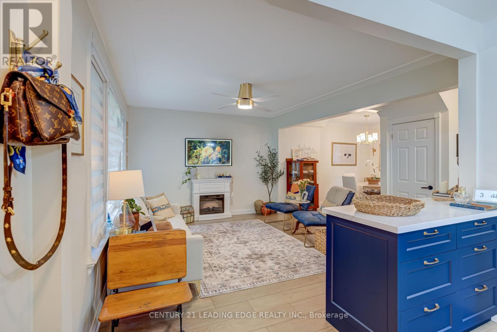 52 Green Lanes, Toronto, Ontario  M8Z 4V7 - Photo 4 - W12428286