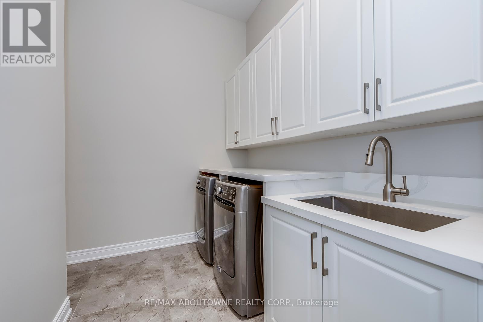 19 Raindrop Terrace, Brampton, Ontario  L6X 5P2 - Photo 22 - W12428289