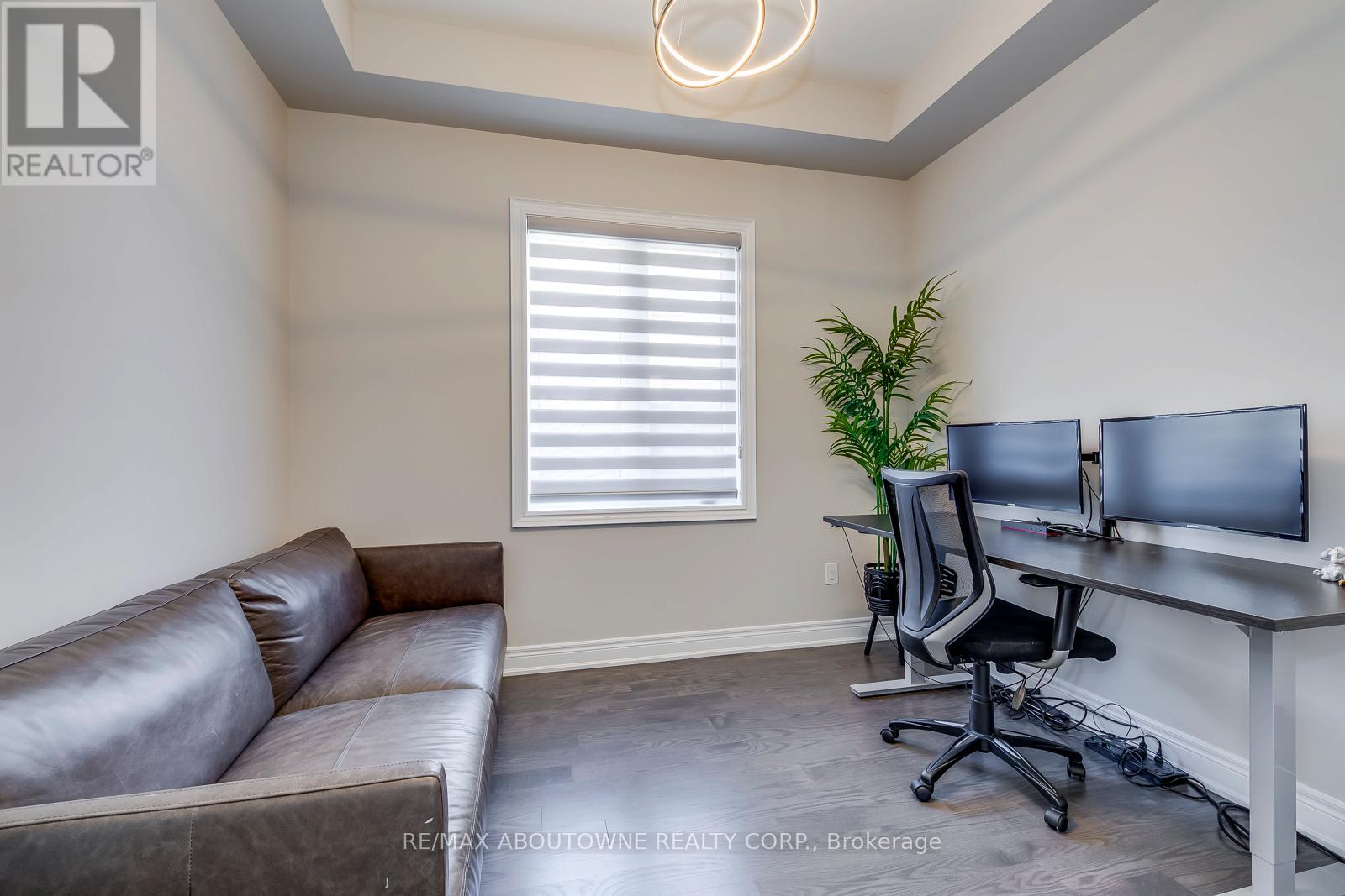 19 Raindrop Terrace, Brampton, Ontario  L6X 5P2 - Photo 5 - W12428289
