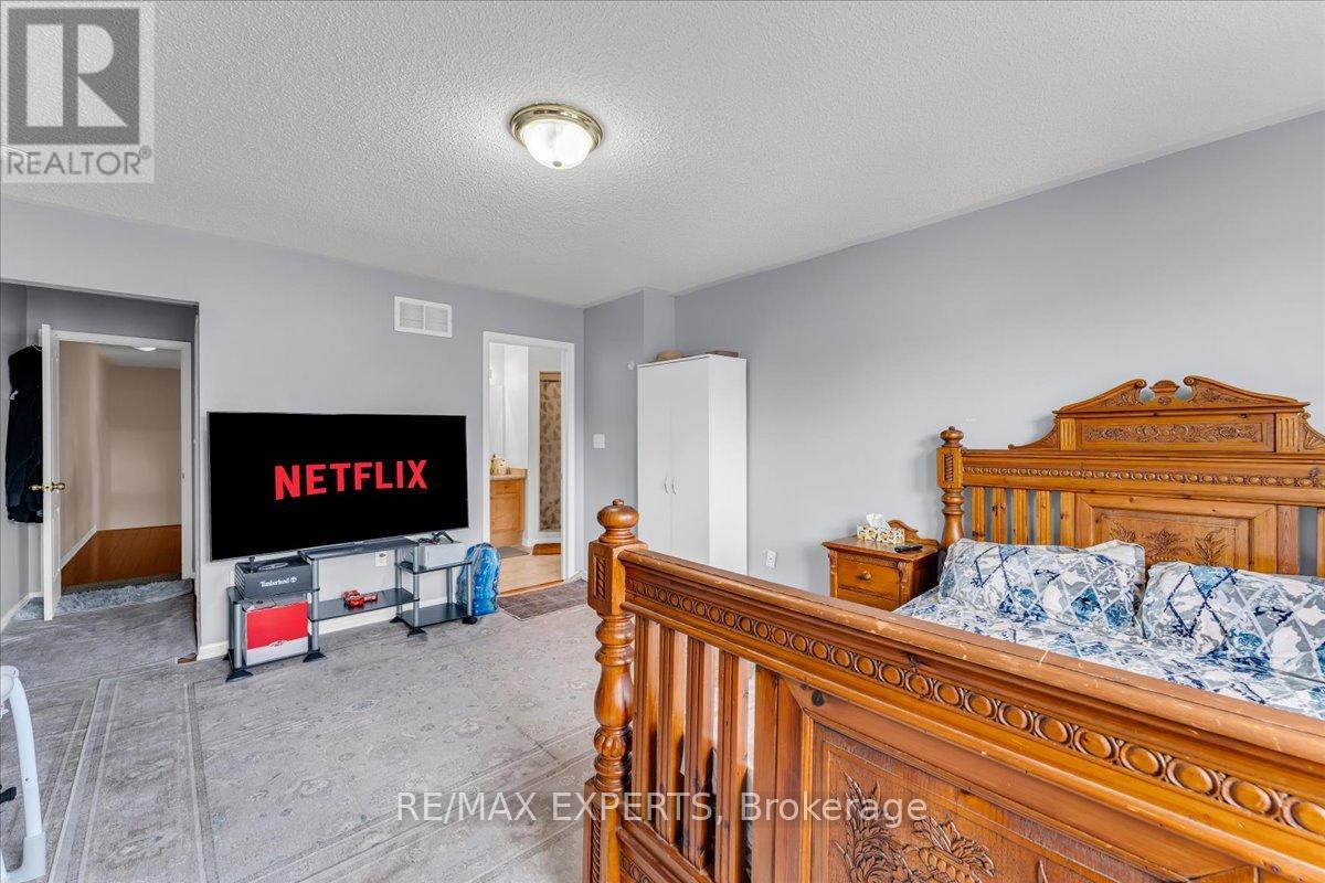 43 Jingle Crescent, Brampton, Ontario  L6S 0A8 - Photo 21 - W12428306