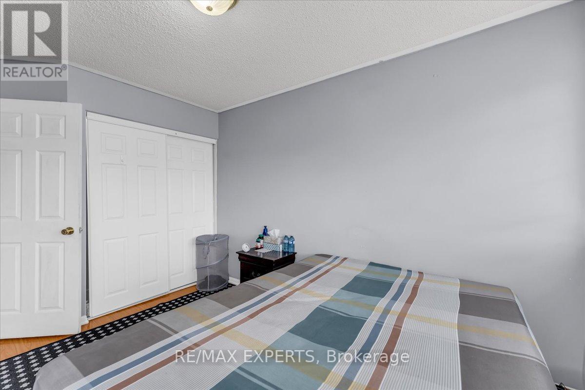 43 Jingle Crescent, Brampton, Ontario  L6S 0A8 - Photo 28 - W12428306