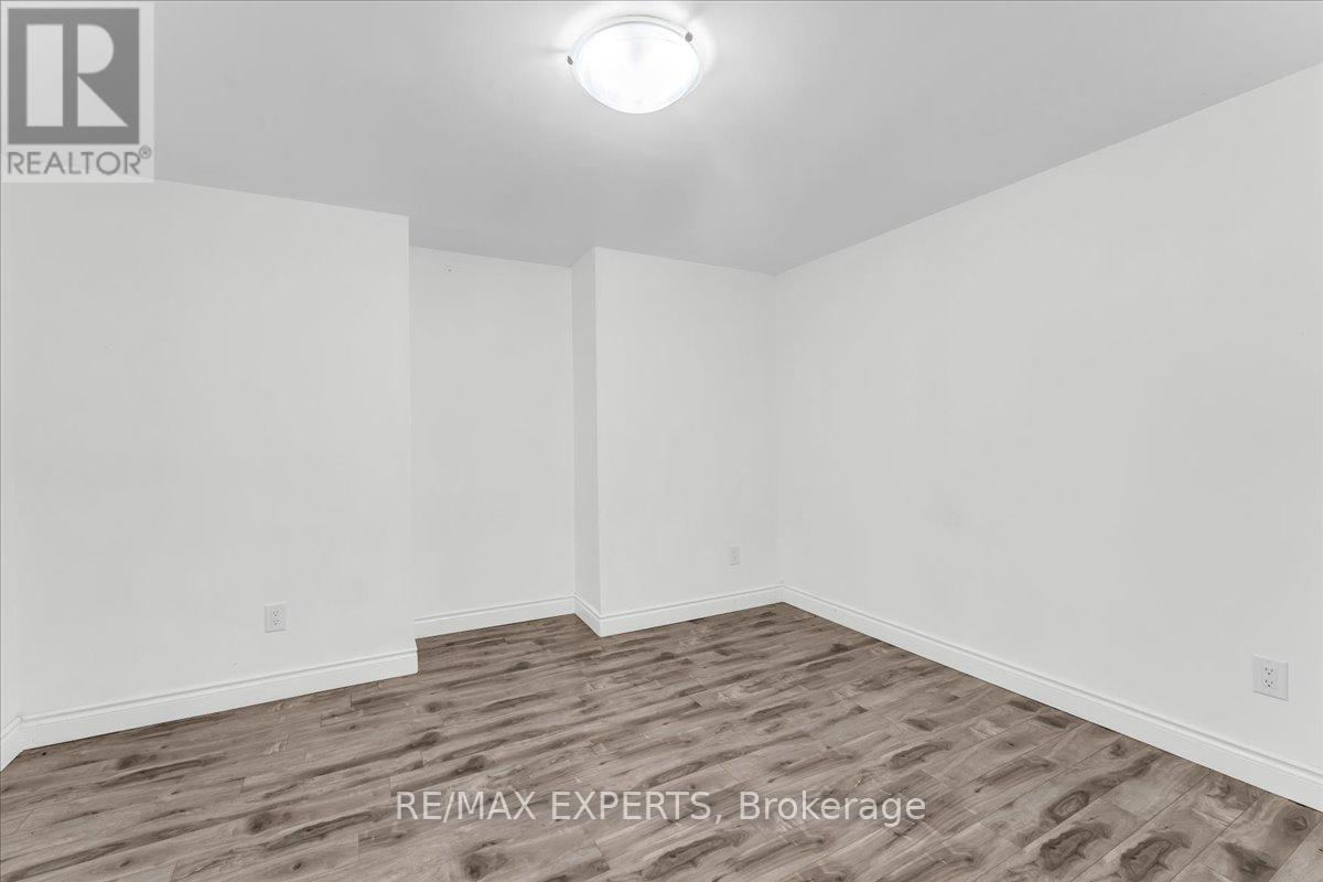 43 Jingle Crescent, Brampton, Ontario  L6S 0A8 - Photo 36 - W12428306