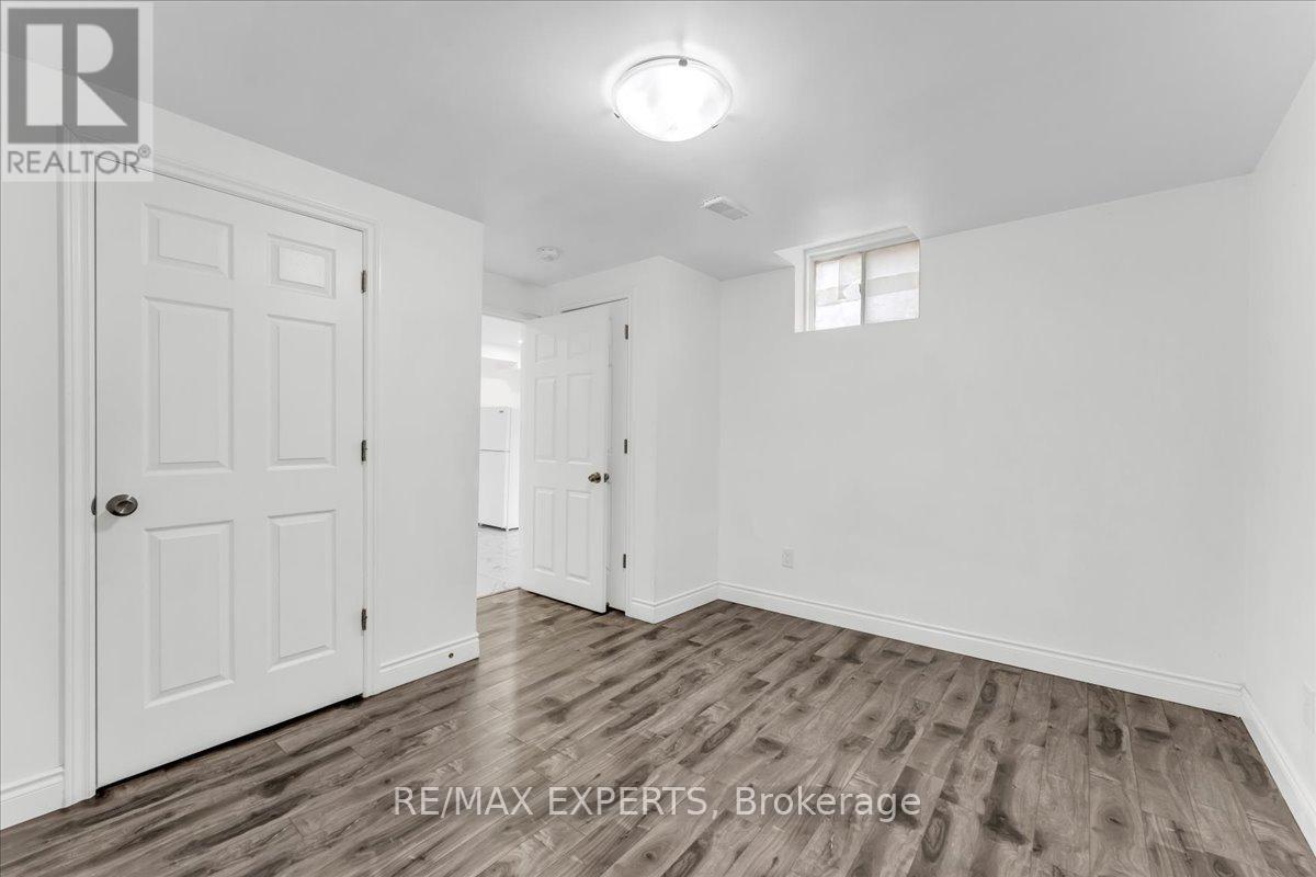 43 Jingle Crescent, Brampton, Ontario  L6S 0A8 - Photo 37 - W12428306